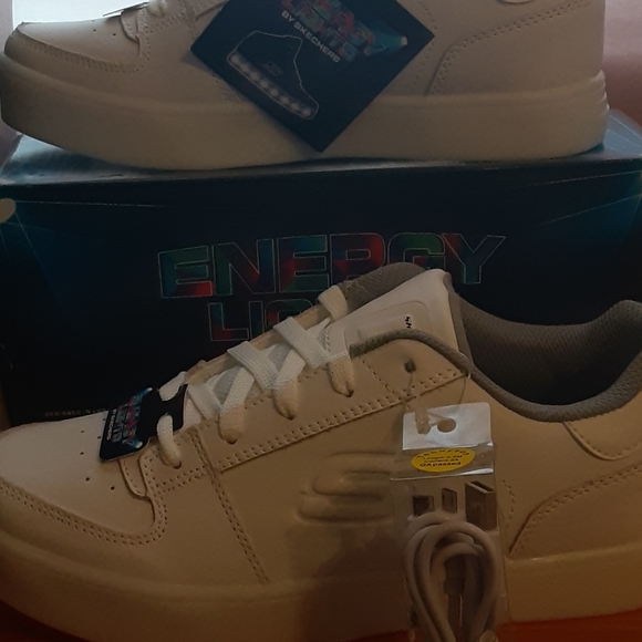 Shoes - Picture 3 of 3